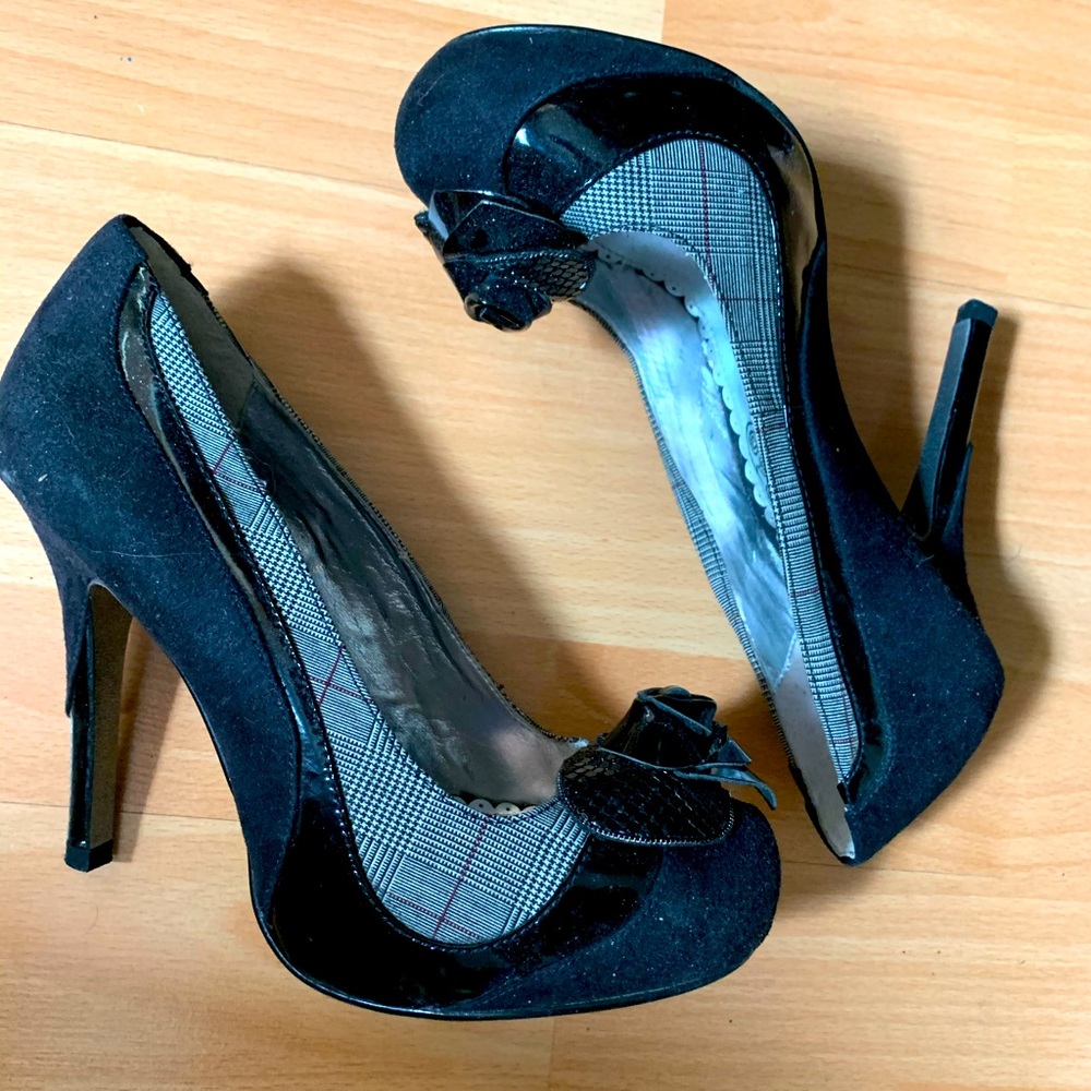 Naughty Monkey Plaid Rose Suede Heels size 8US